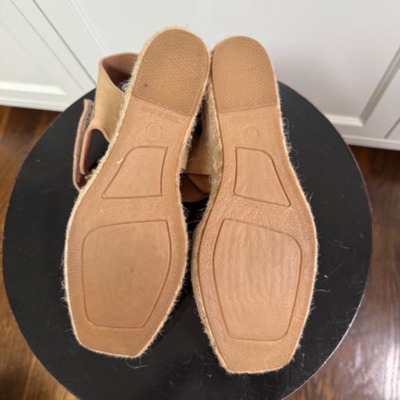 Picón Suede  Wedge Sandals - Picture 5 of 5
